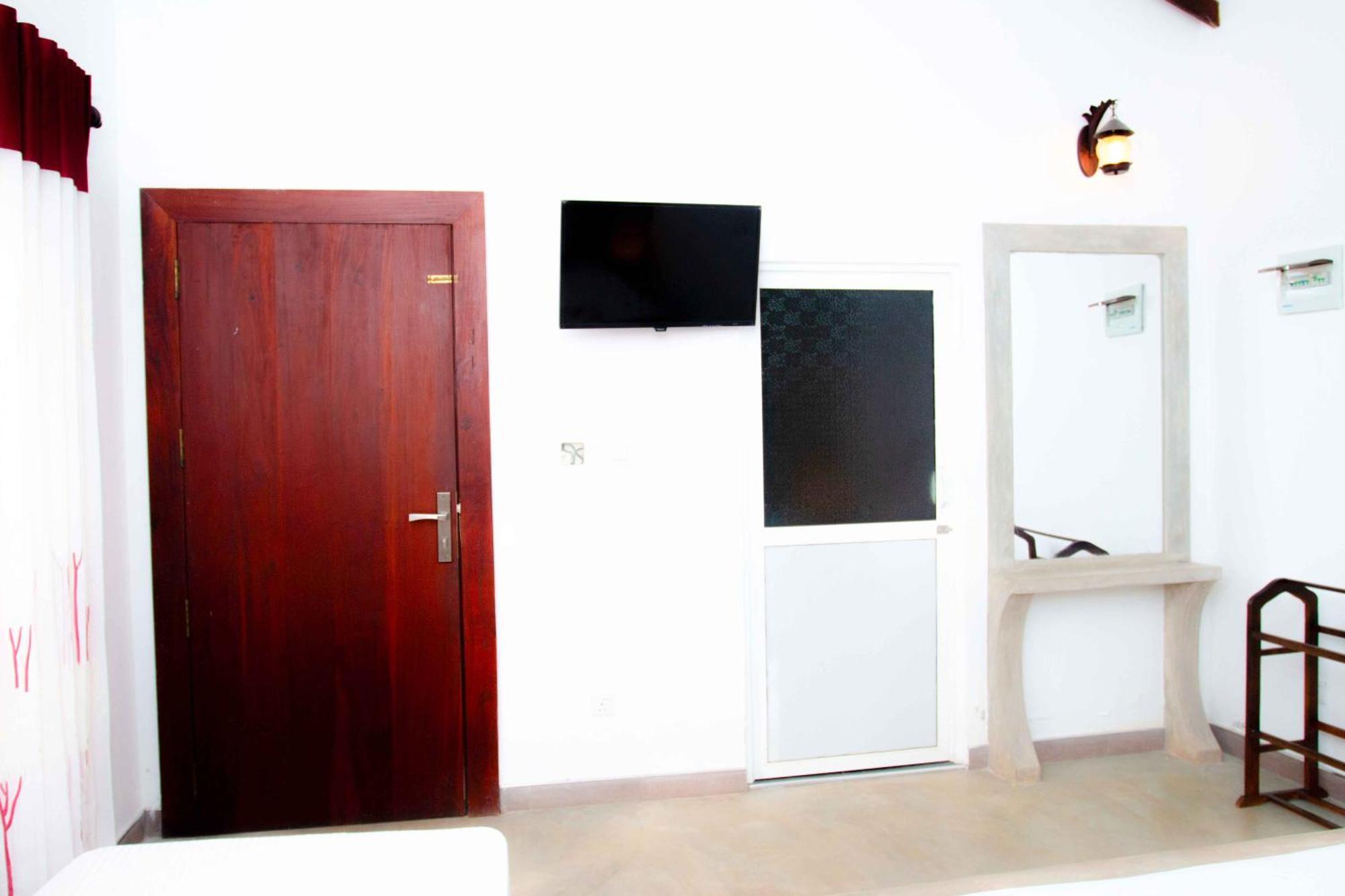 Mandavilla Airport Transit Hotel Katunayake Exterior photo